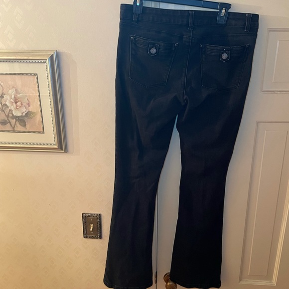 💥White House Black Market Black Jeans💥 - Picture 2 of 6
